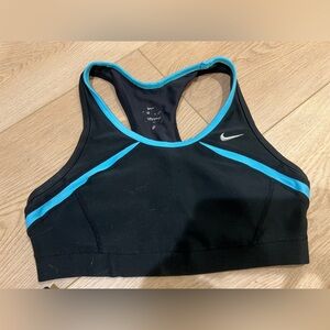 Nike Dri-Fit Medium Support sports bra